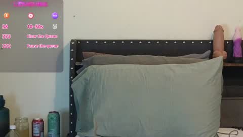 Snapshot of julesssnextdoor chatting on 01.05.25 Julesss online show from 01.05.25