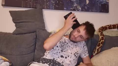 Snapshot of julia_official chatting on 11.06.25 julia_official online show from 11.06.25