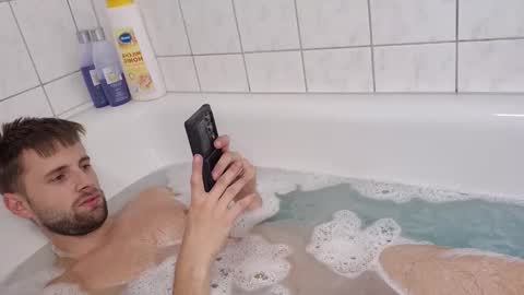 Snapshot of julia_official chatting on 11.08.25 julia_official online show from 11.08.25