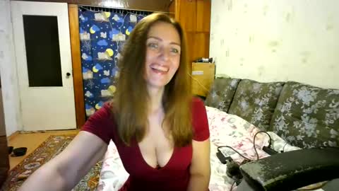 Snapshot of juliaa_foxi chatting on 09.12.25 juliaa_foxi online show from 09.12.25