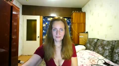Snapshot of juliaa_foxi chatting on 10.17.25 juliaa_foxi online show from 10.17.25