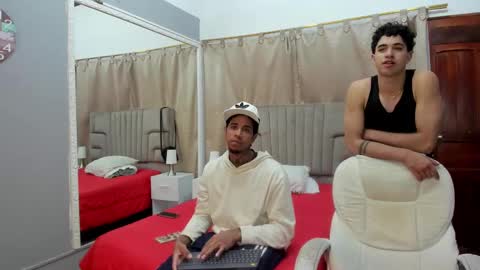 Snapshot of julian_billy chatting on 01.24.25 julian billy online show from 01.24.25