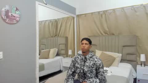 Snapshot of julian_billy chatting on 02.27.25 julian billy online show from 02.27.25