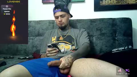 Snapshot of julian_tattoo chatting on 10.11.25 Julian independent model online show from 10.11.25