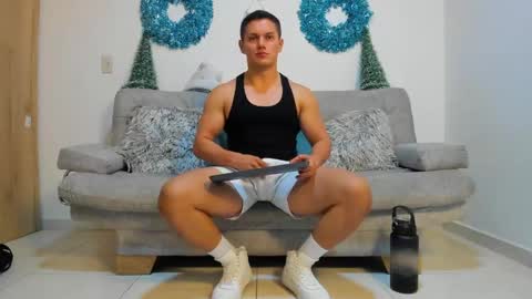 julian_wallace online show from 12.31.24