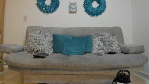 julian_wallace online show from 01.14.25