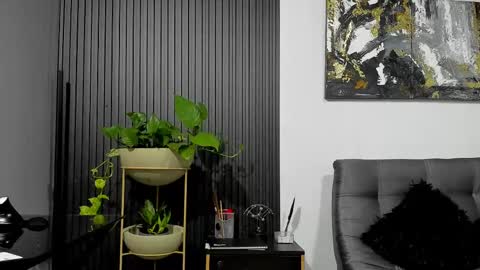 Julian online show from 02.12.25