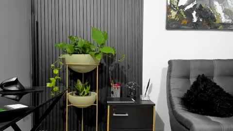 Julian online show from 02.15.25