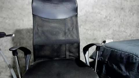 Julian online show from 09.10.25