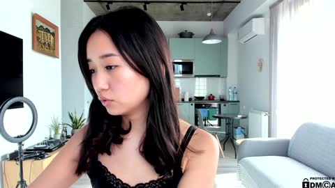 julia online show from 01.17.25
