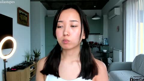 julia online show from 01.19.25