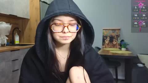 Snapshot of julidropp chatting on 01.16.25 julidropp online show from 01.16.25