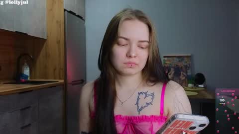 Snapshot of julidropp chatting on 03.05.25 julidropp online show from 03.05.25