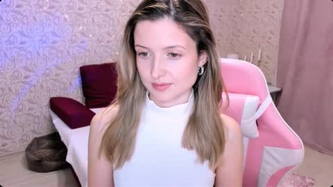 Snapshot of julie_flores chatting on 01.05.25 Julie online show from 01.05.25