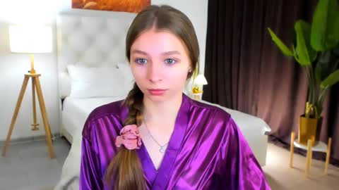 juliedaniel online show from 09.25.25