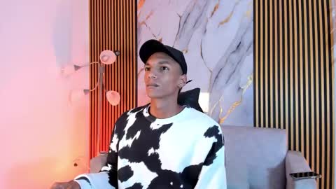 Julien online show from 10.03.25