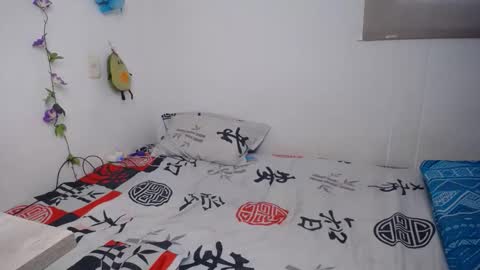 Snapshot of julieta_hass chatting on 09.16.25 Julieta Hass online show from 09.16.25