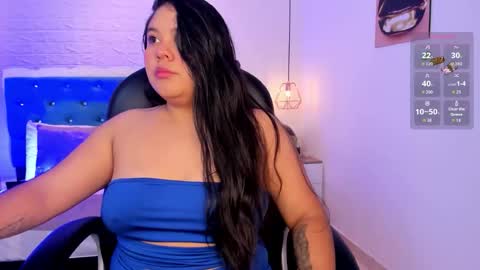 Snapshot of julieta_miller01 chatting on 10.14.25 Julieta Mille online show from 10.14.25