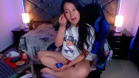 Snapshot of julietacollins06 chatting on 12.02.25 julietacollins06 online show from 12.02.25