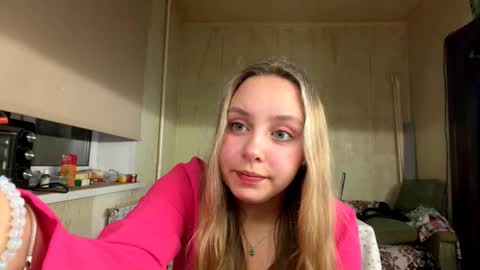 Snapshot of julietmegown chatting on 10.19.25 Mia online show from 10.19.25