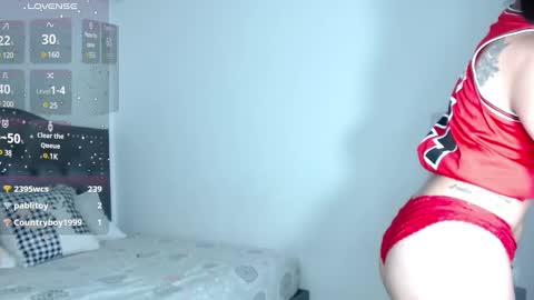 Snapshot of juliette_ponce chatting on 12.18.24 juliette online show from 12.18.24