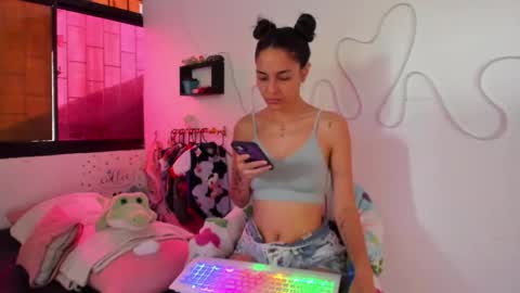 Snapshot of juliette_sweet05 chatting on 09.30.25 juliette online show from 09.30.25