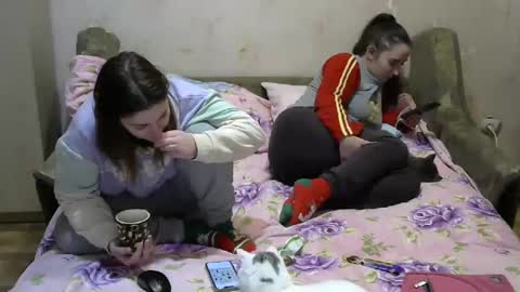 Snapshot of juliya_katie chatting on 12.28.24 Juliya Katie online show from 12.28.24