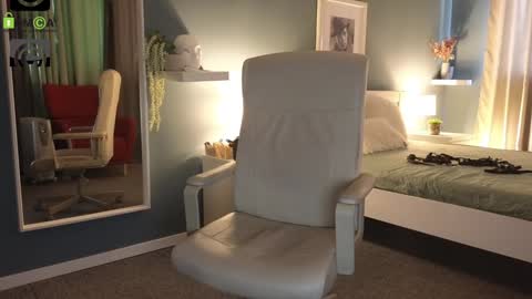 Snapshot of julya_parker chatting on 01.16.25 Julya Mistress online show from 01.16.25