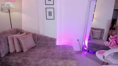 Snapshot of julyy_adams chatting on 11.27.25 July Adams online show from 11.27.25