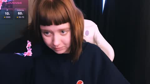 Snapshot of june_shy0 chatting on 01.09.25 June online show from 01.09.25