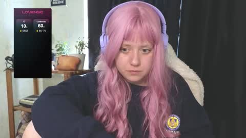 Snapshot of june_shy0 chatting on 09.25.25 June online show from 09.25.25