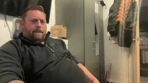 Snapshot of junky345 chatting on 10.17.25 Junky online show from 10.17.25