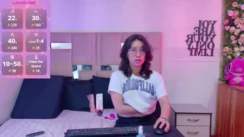 Snapshot of jupiter_saturno chatting on 09.23.25 Jupiter y Saturno online show from 09.23.25