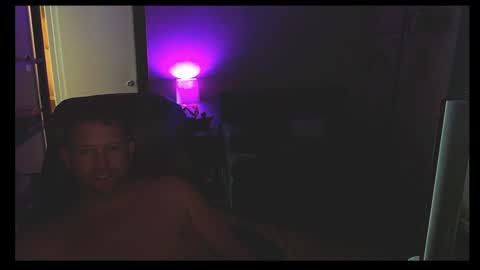 Snapshot of jusbeaz8722 chatting on 01.08.25 JustnSide Unexxst online show from 01.08.25