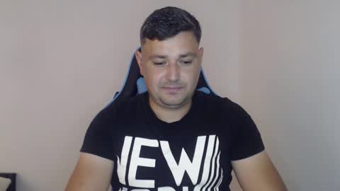 Snapshot of just_a_nice_guy_27 chatting on 09.19.25 Alex online show from 09.19.25