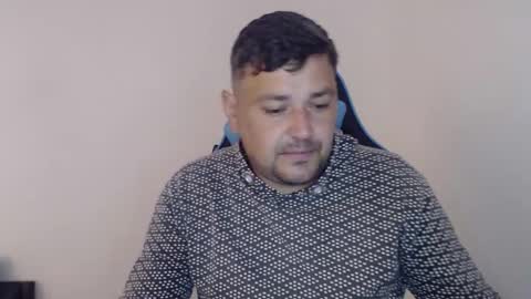 Snapshot of just_a_nice_guy_27 chatting on 09.23.25 Alex online show from 09.23.25