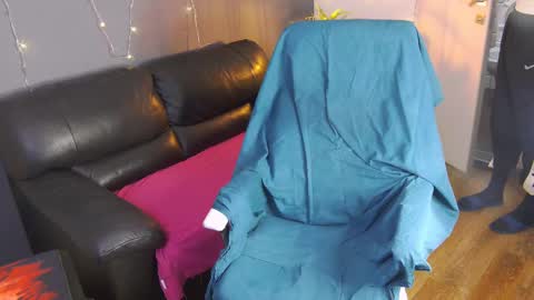 Snapshot of just_gay_ chatting on 02.17.25 just_gay_ online show from 02.17.25