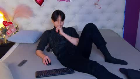 Snapshot of just_gay_ chatting on 02.18.25 just_gay_ online show from 02.18.25