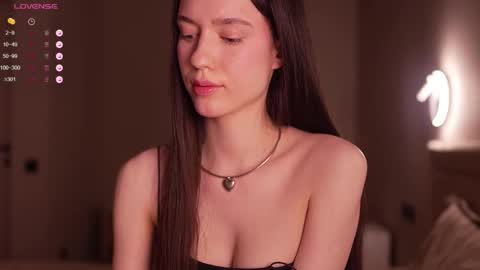 Snapshot of justbarbie_new_ chatting on 09.25.25 Katarina online show from 09.25.25