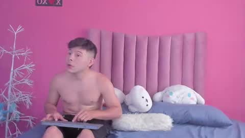 JUSTIN Y JAZMIN online show from 12.17.24