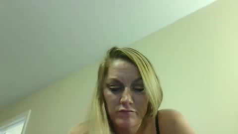 Snapshot of justjucijustice chatting on 11.16.25 JustJuiciJustice online show from 11.16.25