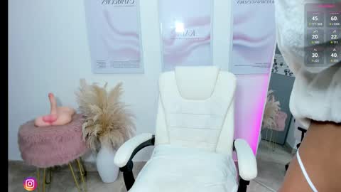 Snapshot of kaia_cam chatting on 02.19.25    online show from 02.19.25