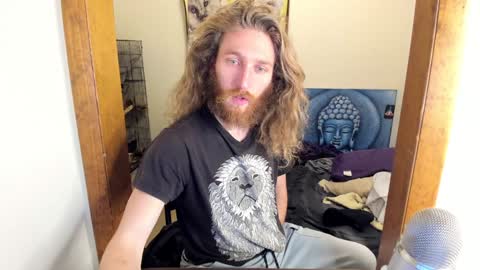 Snapshot of kaiku77 chatting on 12.19.24 Kaiku77 online show from 12.19.24