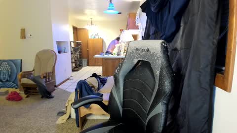 Snapshot of kaiku77 chatting on 10.04.25 Kaiku77 online show from 10.04.25