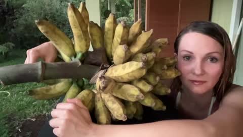 Snapshot of kaileeshy chatting on 02.08.25 Kailee Smile online show from 02.08.25