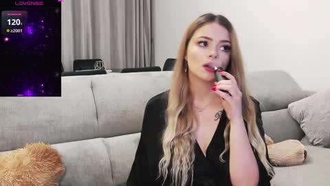 Snapshot of kailyn_moen01 chatting on 01.16.25 Kailyn online show from 01.16.25