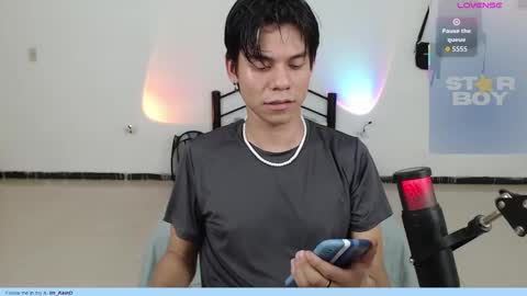 Snapshot of kain_moretti chatting on 10.13.25 KAIN online show from 10.13.25