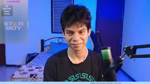 Snapshot of kain_moretti chatting on 10.19.25 KAIN online show from 10.19.25