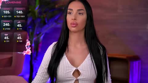 Kaira online show from 10.14.25