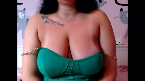 Snapshot of kajasexydoll4u chatting on 09.30.25 Kajasexydoll4u online show from 09.30.25